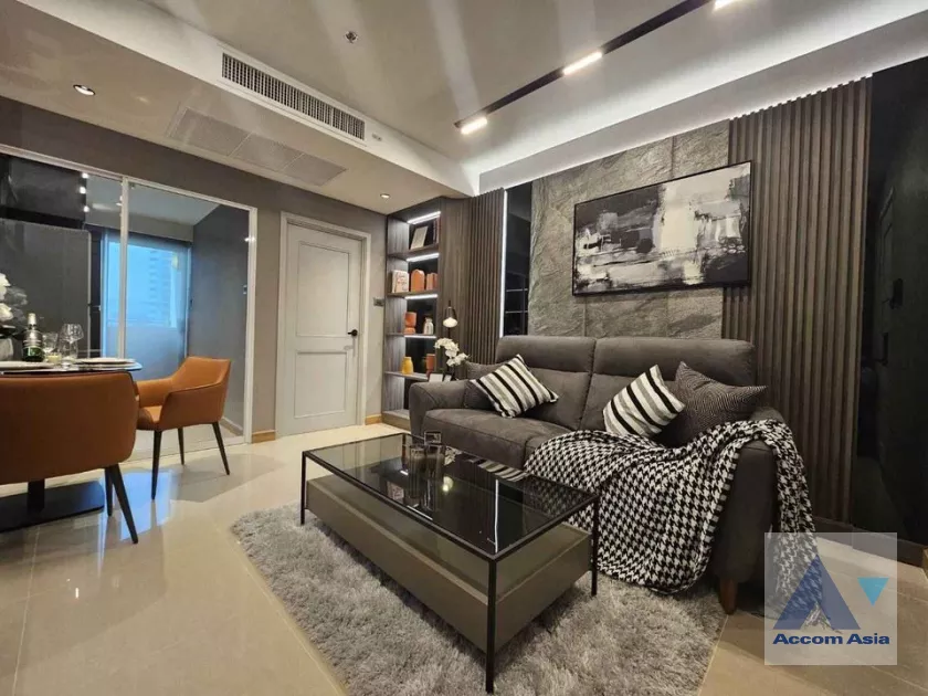 5  1 br Condominium For Sale in Ratchadapisek ,Bangkok MRT Thailand Cultural Center at Supalai Wellington II AA39481