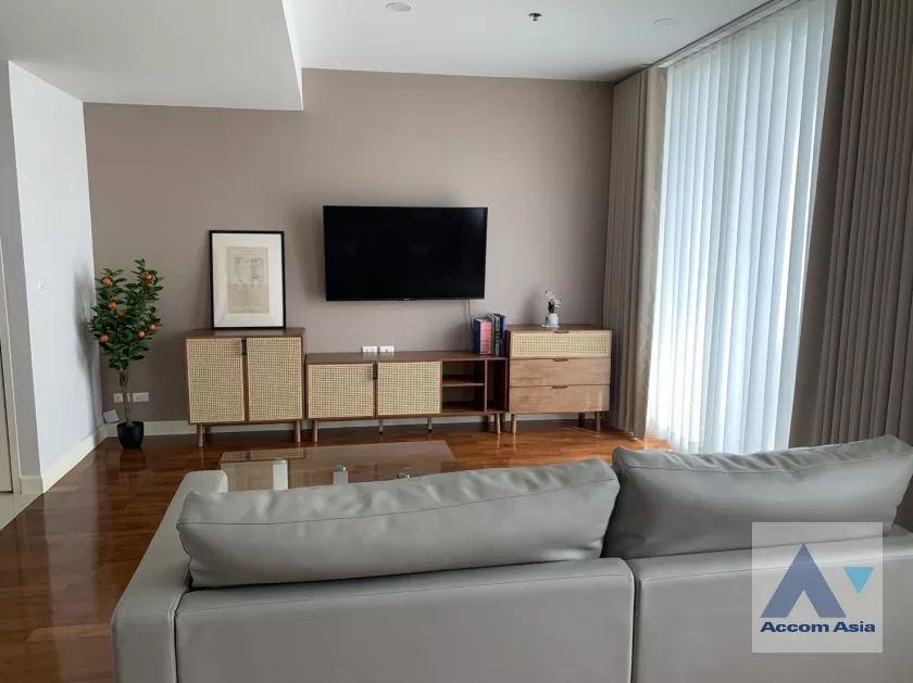  2 Bedrooms  Condominium For Rent in Sukhumvit, Bangkok  near BTS Phrom Phong (AA39487)