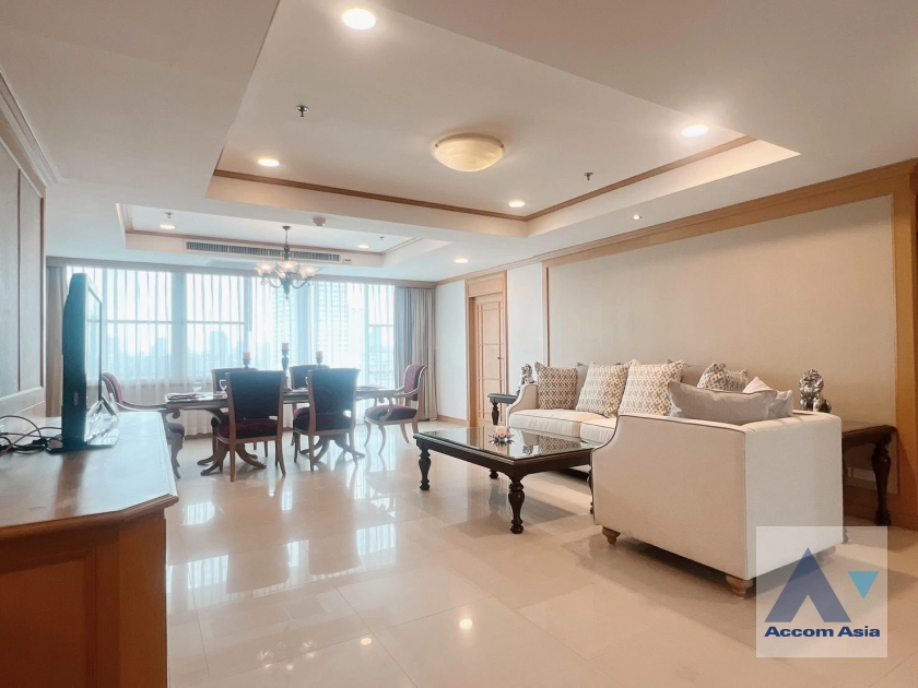  2 Bedrooms  Apartment For Rent in Sukhumvit, Bangkok  near BTS Phrom Phong (AA39496)