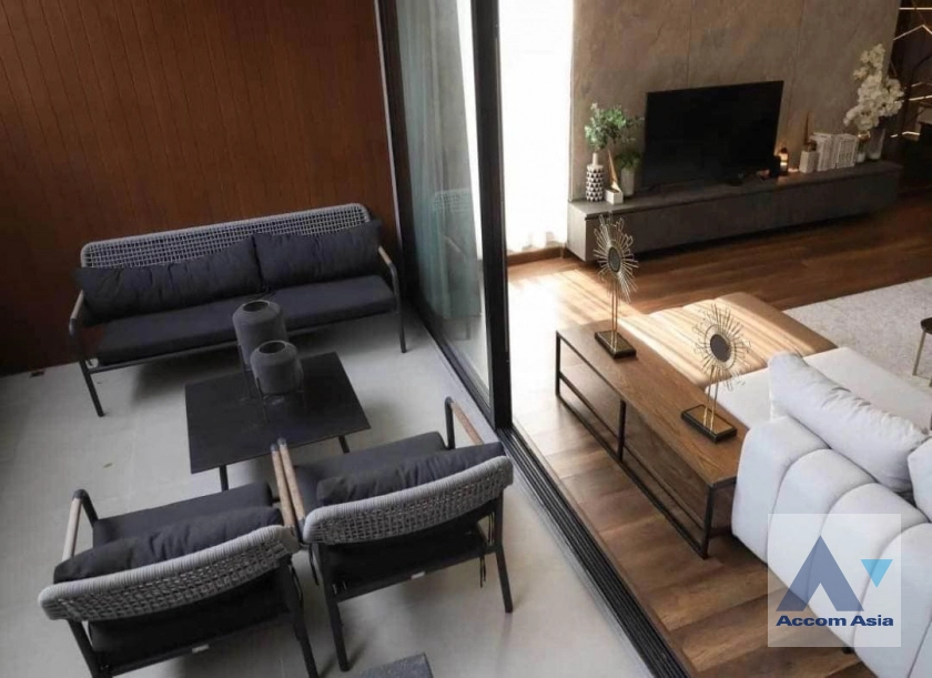 Fully Furnished |  4 Bedrooms  Townhouse For Rent in Bang Na, Bangkok  near BTS Bearing (AA39502)