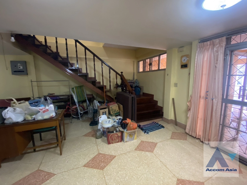 4  3 br Townhouse For Sale in Sukhumvit ,Bangkok BTS Udomsuk AA39533