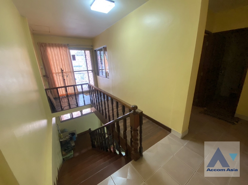 8  3 br Townhouse For Sale in Sukhumvit ,Bangkok BTS Udomsuk AA39533