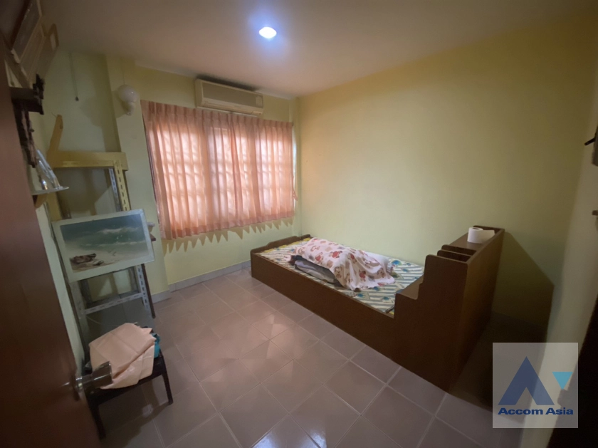 9  3 br Townhouse For Sale in Sukhumvit ,Bangkok BTS Udomsuk AA39533