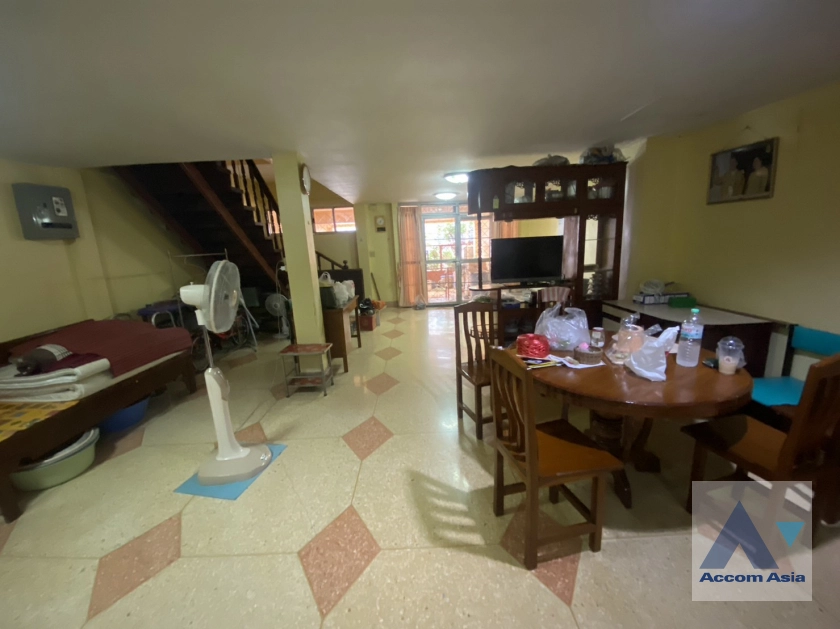 19  3 br Townhouse For Sale in Sukhumvit ,Bangkok BTS Udomsuk AA39533