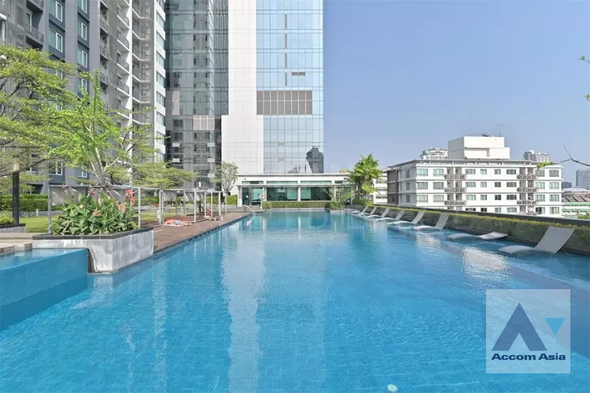  2 Bedrooms  Condominium For Sale in Sukhumvit, Bangkok  near BTS Thong Lo (AA39538)