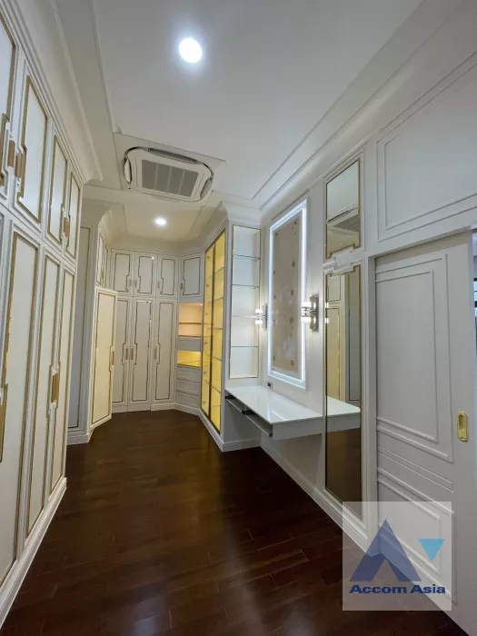 9  4 br House For Sale in Dusit ,Bangkok  at The Palazzo Pinklao AA39541