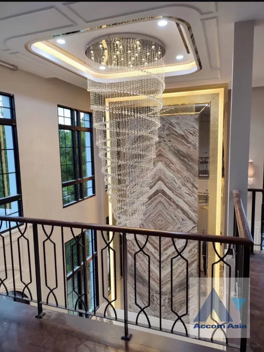 7  4 br House For Sale in Dusit ,Bangkok  at The Palazzo Pinklao AA39541