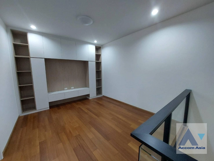 6  3 br House For Sale in  , BTS Phra khanong AA39588