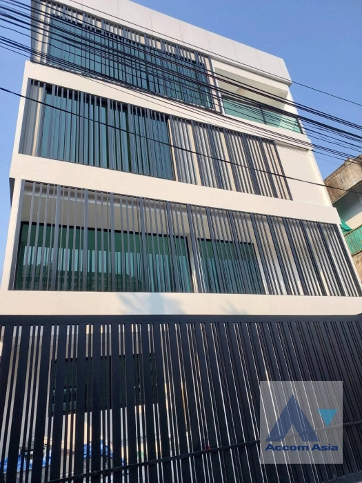  2  3 br House For Sale in  , BTS Phra khanong AA39588