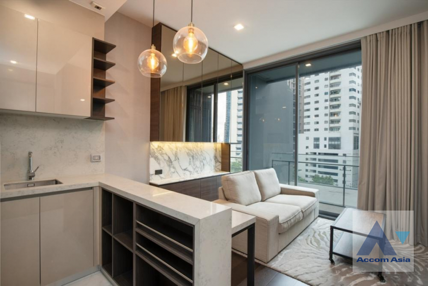  1 Bedroom  Condominium For Rent & Sale in Sukhumvit, Bangkok  near BTS Phrom Phong (AA39589)