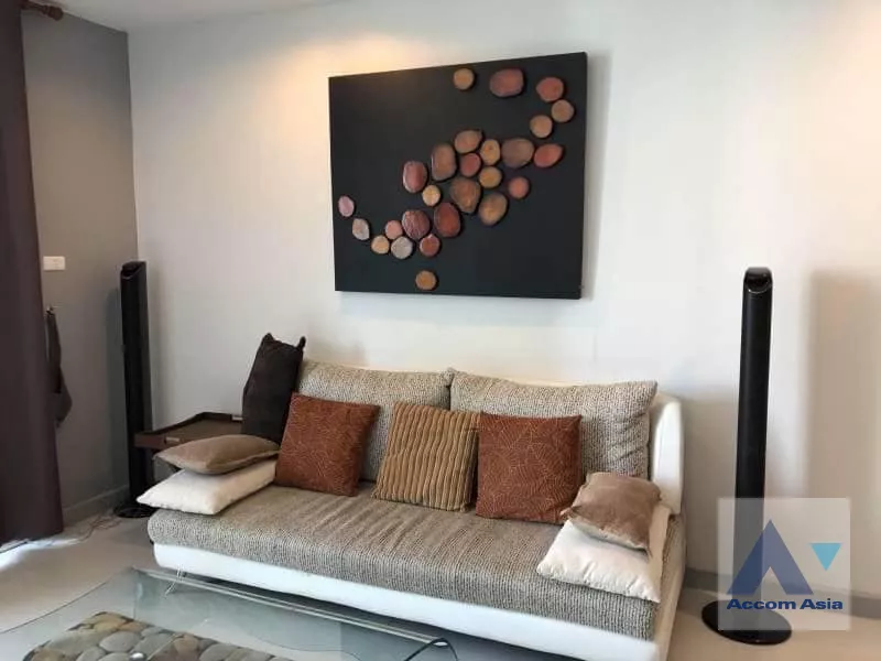  2 Bedrooms  Condominium For Rent in Sukhumvit, Bangkok  near BTS Nana (AA39591)