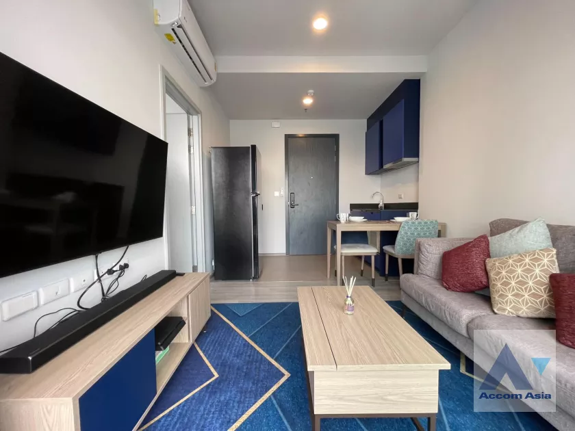  1 Bedroom  Condominium For Rent in Sukhumvit, Bangkok  near BTS Ekkamai (AA39624)