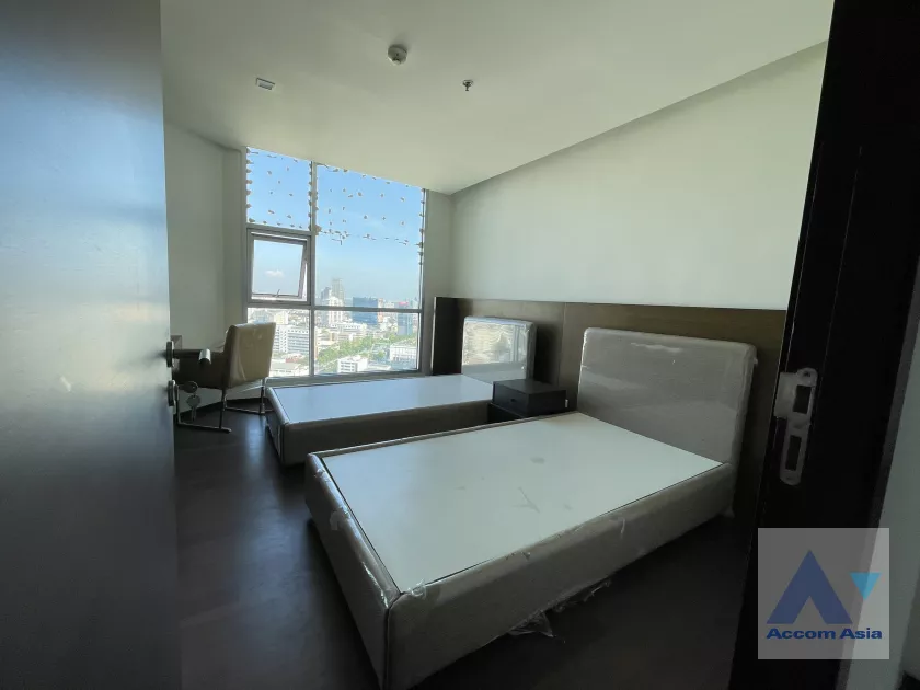  2 Bedrooms  Condominium For Sale in Sathorn, Bangkok  near BTS Chong Nonsi - BRT Arkhan Songkhro (AA39626)