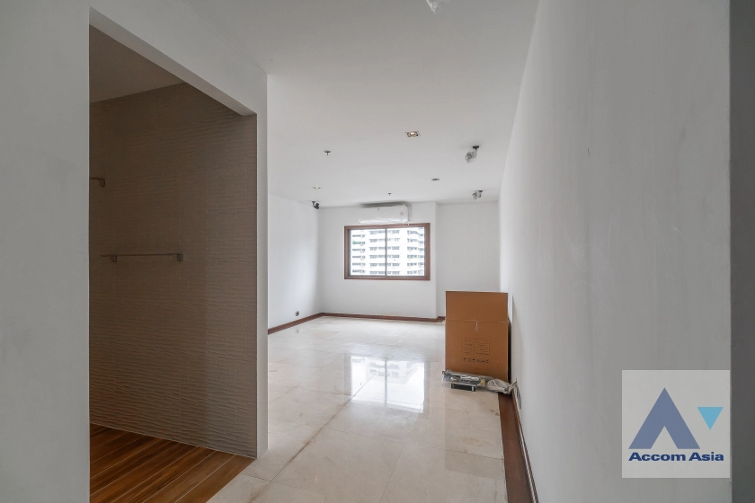 32  3 br Condominium for rent and sale in Sukhumvit ,Bangkok BTS Nana at Kallista Mansion AA39655