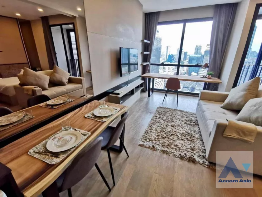  1 Bedroom  Condominium For Rent in Silom, Bangkok  near MRT Sam Yan (AA39662)