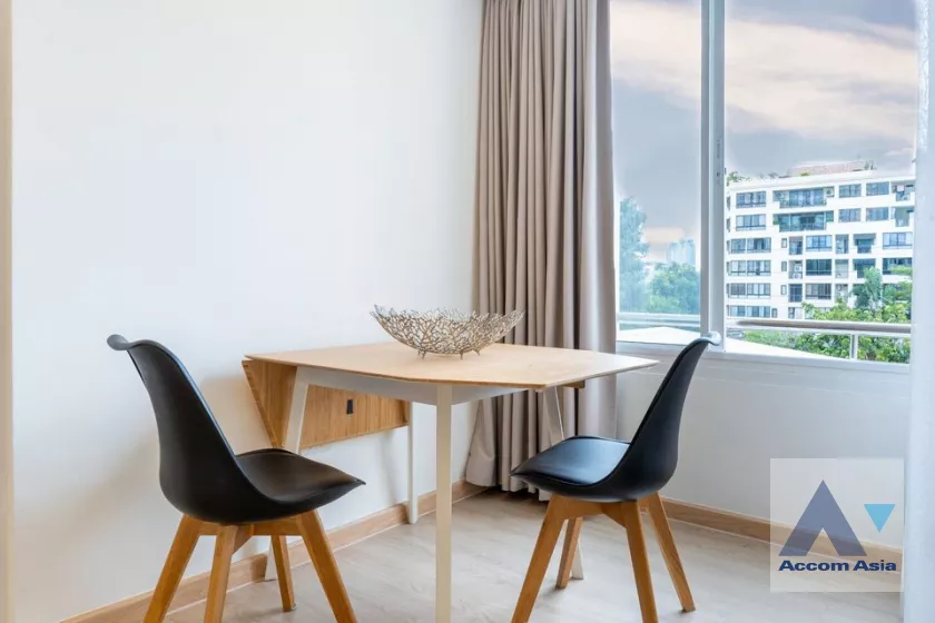  2 Bedrooms  Condominium For Rent in Sukhumvit, Bangkok  near BTS Phrom Phong (AA39667)