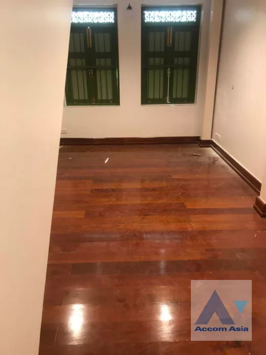  1  Townhouse For Rent in Silom ,Bangkok  at Chumchon Luenrit AA39679