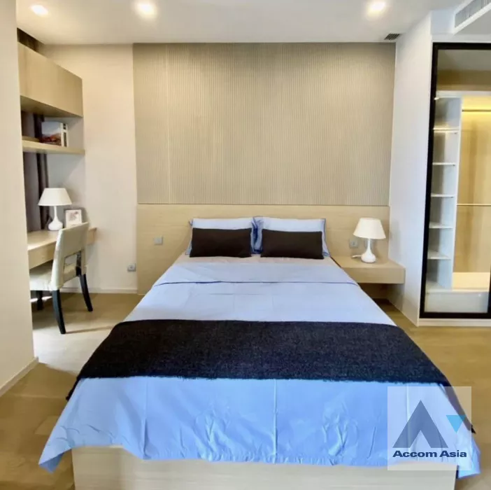  1 Bedroom  Condominium For Rent in Sukhumvit, Bangkok  near BTS Asok - MRT Sukhumvit (AA39680)