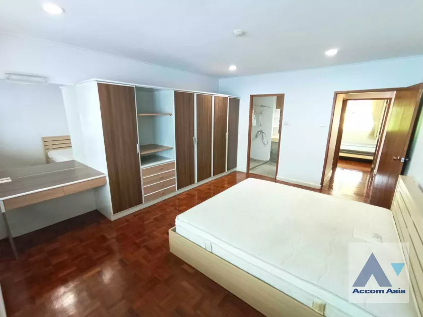 9  2 br Apartment For Rent in Sukhumvit ,Bangkok BTS Asok - MRT Phetchaburi at Greenery garden and privacy AA39681