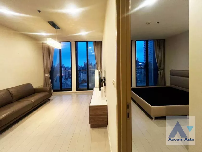  1 Bedroom  Condominium For Sale in Ploenchit, Bangkok  near BTS Ploenchit (AA39697)