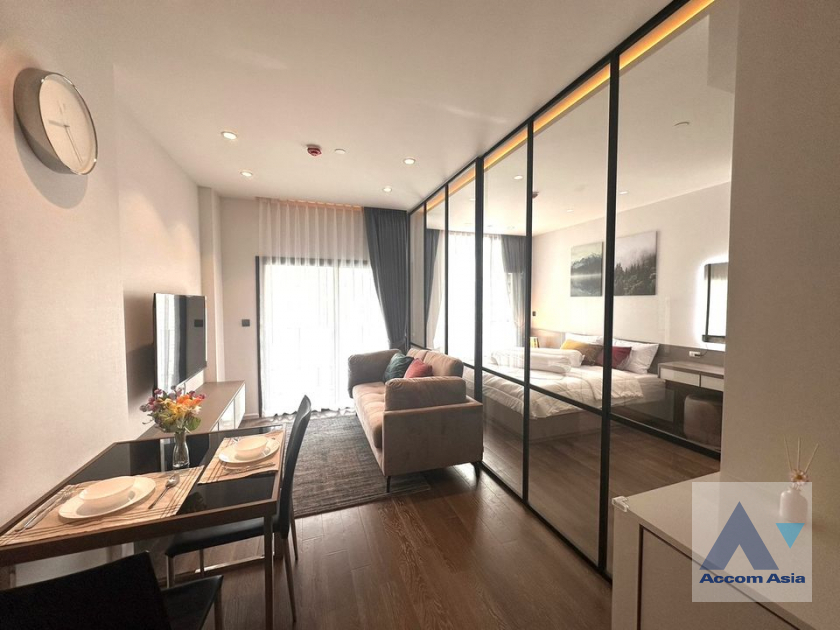  1 Bedroom  Condominium For Rent in Sukhumvit, Bangkok  near BTS Asok - MRT Sukhumvit (AA39784)