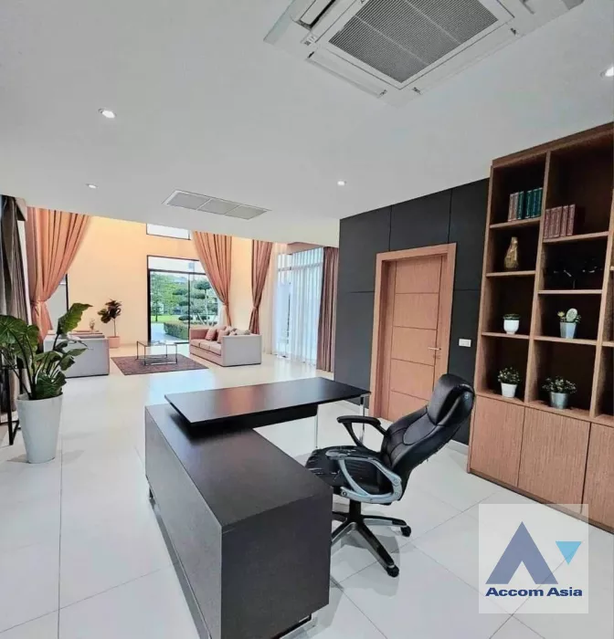 10  3 br House For Sale in Latkrabang ,Bangkok  AA39812