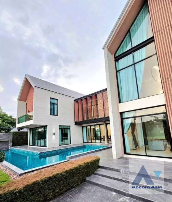 5  3 br House For Sale in Latkrabang ,Bangkok  AA39812