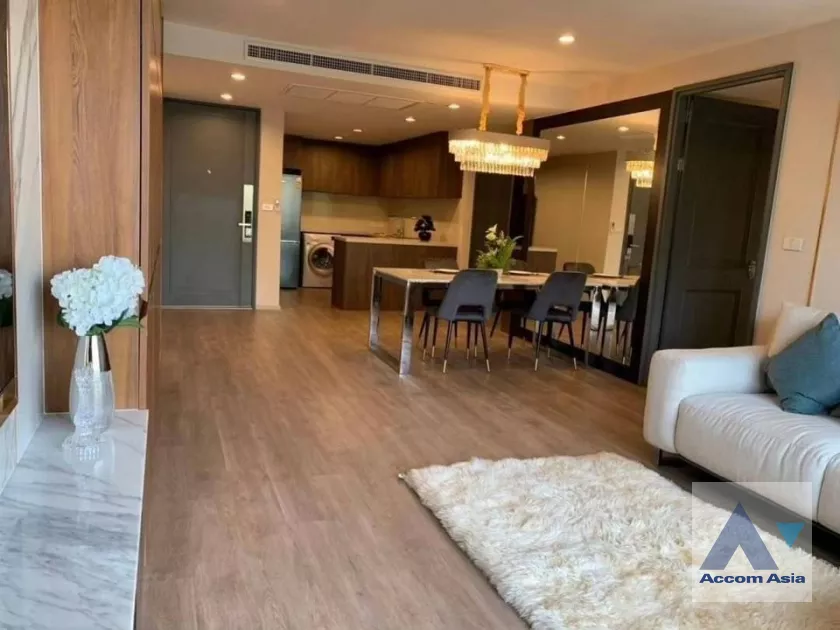  2 Bedrooms  Condominium For Rent in Ploenchit, Bangkok  near BTS Ploenchit (AA39823)