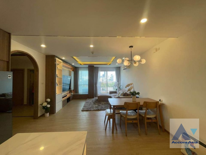  3 Bedrooms  Condominium For Rent & Sale in Sathorn, Bangkok  near MRT Lumphini (AA39833)