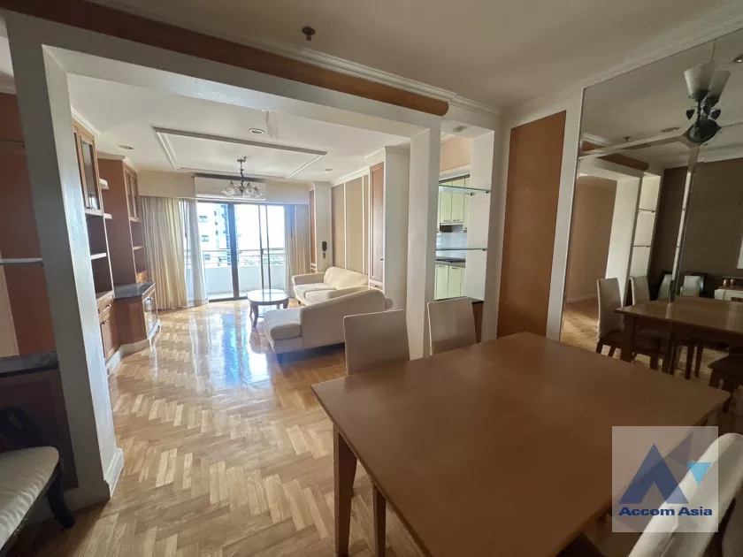  3 Bedrooms  Condominium For Rent in Sukhumvit, Bangkok  near BTS Thong Lo (AA39856)