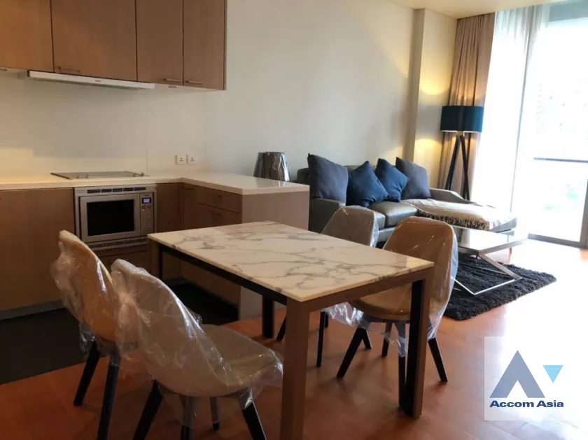  2 Bedrooms  Condominium For Rent in Sathorn, Bangkok  near BTS Chong Nonsi - MRT Lumphini (AA39858)