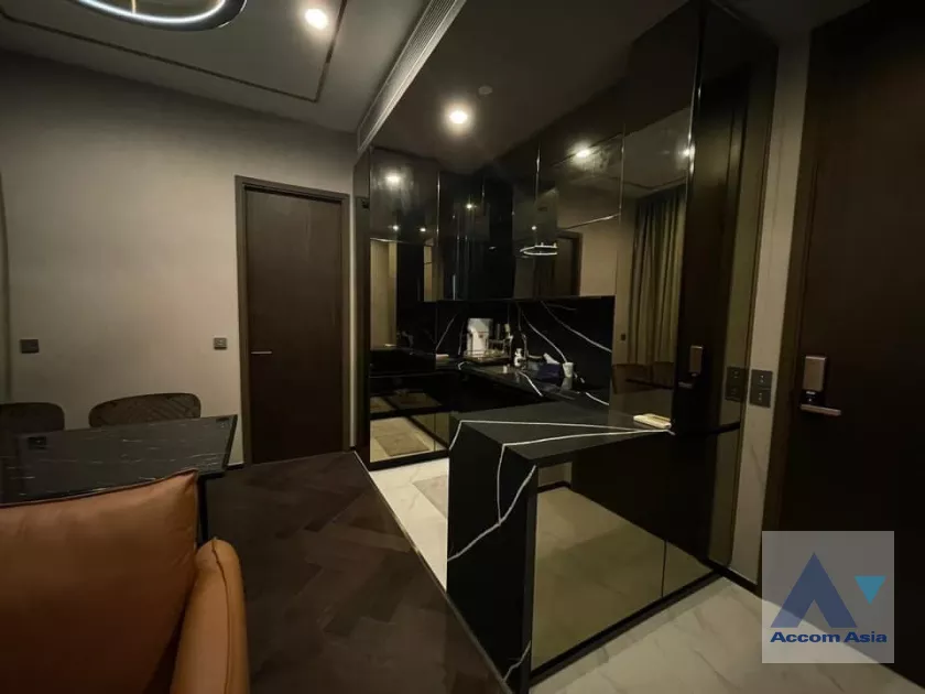  1 Bedroom  Condominium For Rent in Sukhumvit, Bangkok  near BTS Thong Lo (AA39863)