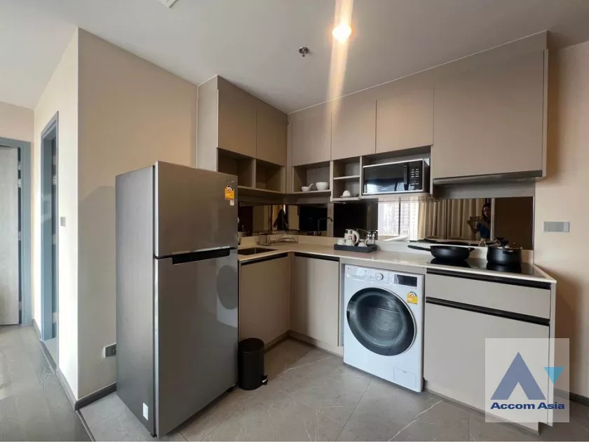  2 Bedrooms  Condominium For Sale in Sukhumvit, Bangkok  near MRT Khlong Toei (AA39872)