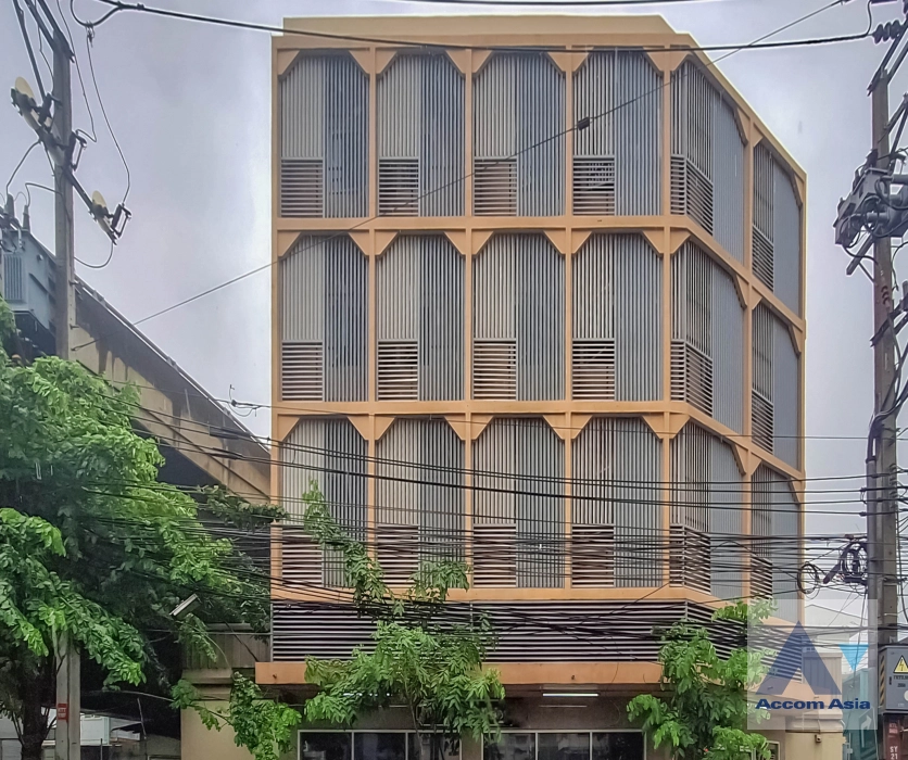 Home Office |  Building For Sale in Silom, Bangkok  near MRT Sam Yan (AA39909)