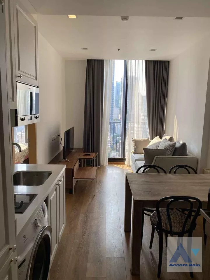  1 Bedroom  Condominium For Rent in Sukhumvit, Bangkok  near BTS Phrom Phong (AA39932)