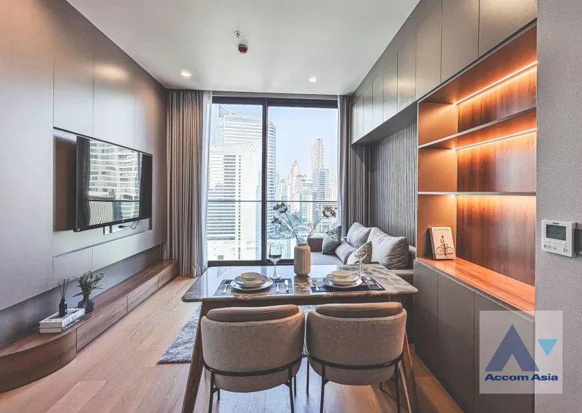  1 Bedroom  Condominium For Rent in Silom, Bangkok  near BTS Chong Nonsi (AA39940)