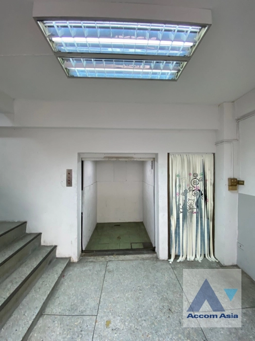  1  Shophouse For Rent in Silom ,Bangkok  AA39950