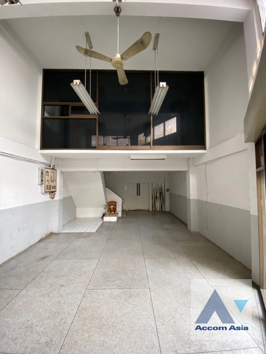  2  Shophouse For Rent in Silom ,Bangkok  AA39950