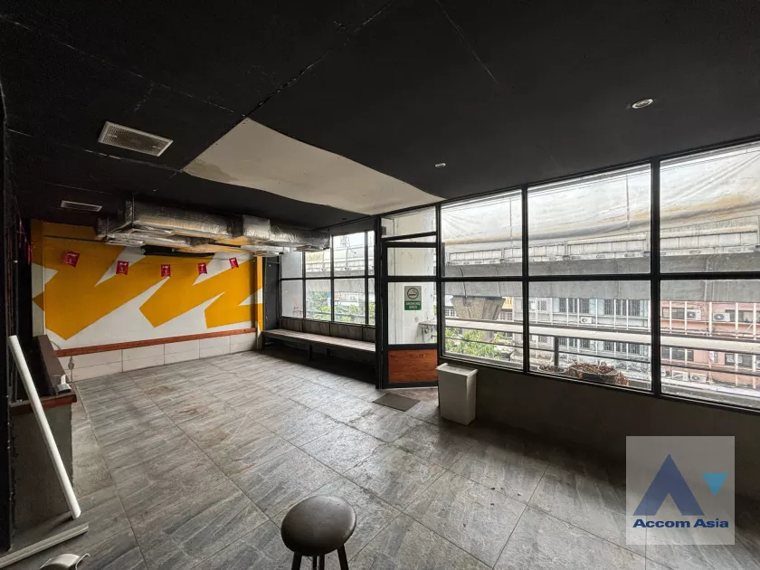 4  Building For Sale in phaholyothin ,Bangkok BTS Saphan-Kwai AA39953