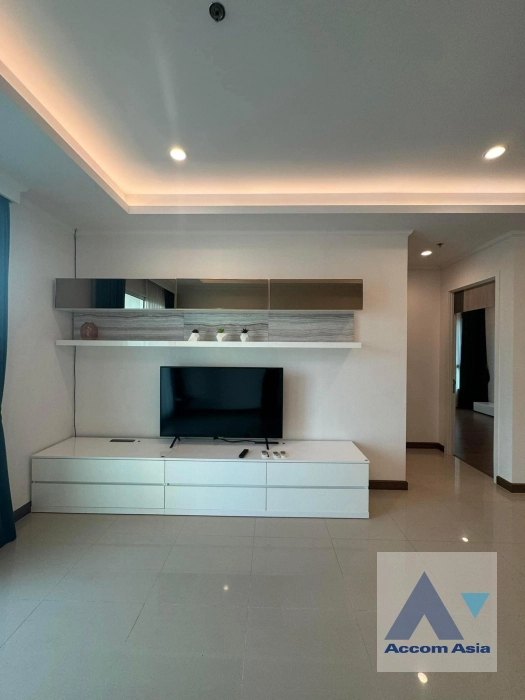  2 Bedrooms  Condominium For Sale in Ploenchit, Bangkok  near BTS Victory Monument (AA39962)