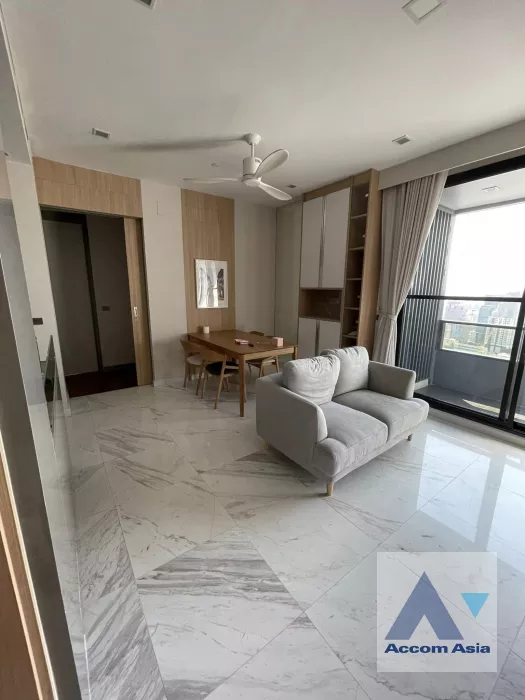  3 Bedrooms  Condominium For Rent & Sale in Silom, Bangkok  near BTS Chong Nonsi (AA39979)