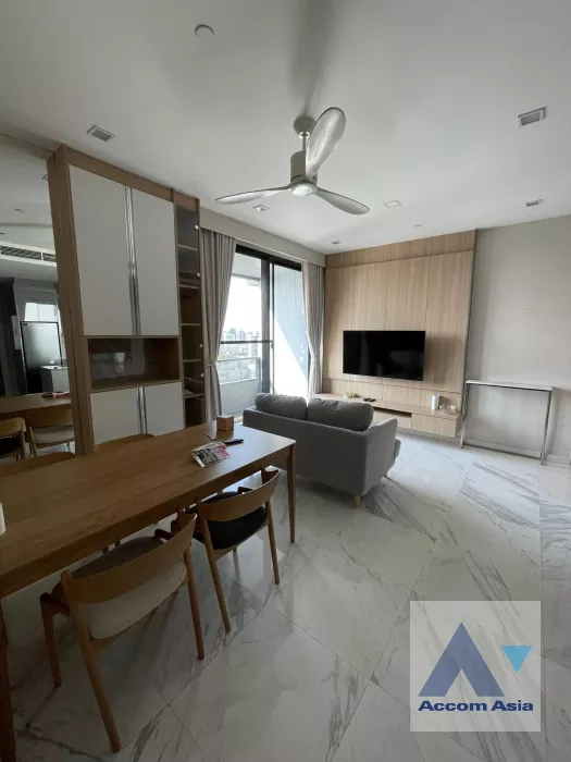  3 Bedrooms  Condominium For Rent & Sale in Silom, Bangkok  near BTS Chong Nonsi (AA39979)