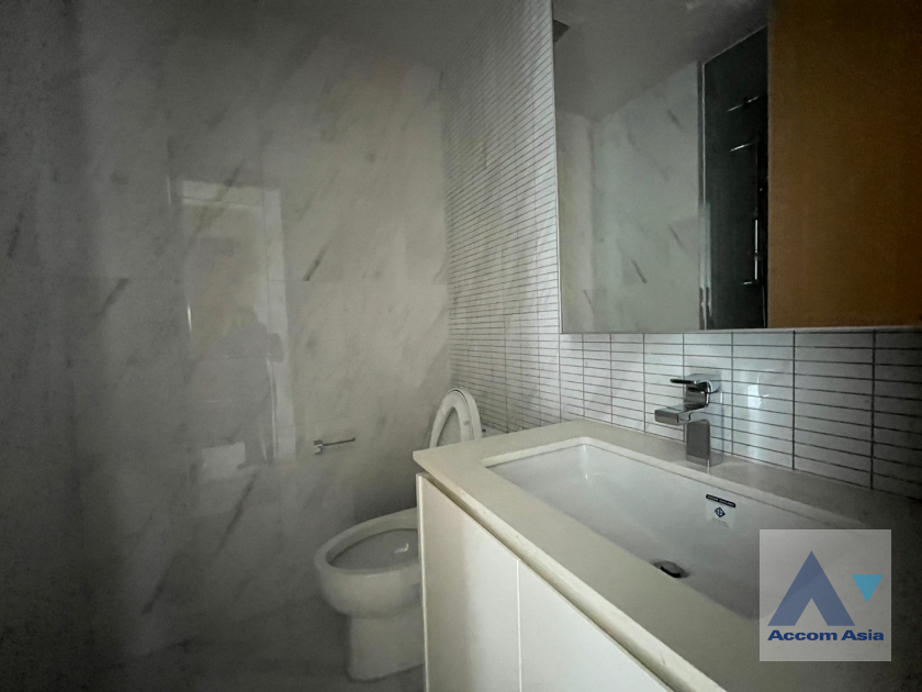 8  2 br Condominium For Sale in Sukhumvit ,Bangkok BTS Nana at HYDE Sukhumvit 11 AA40016