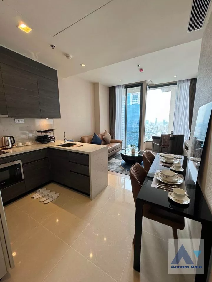  1 Bedroom  Condominium For Rent in Sukhumvit, Bangkok  near BTS Asok - MRT Sukhumvit (AA40030)