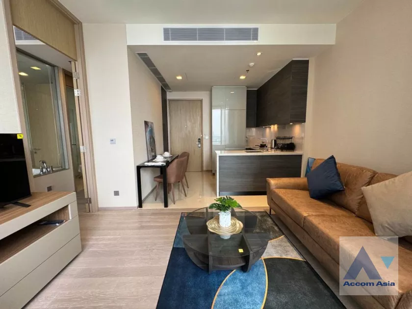  1 Bedroom  Condominium For Rent in Sukhumvit, Bangkok  near BTS Asok - MRT Sukhumvit (AA40030)