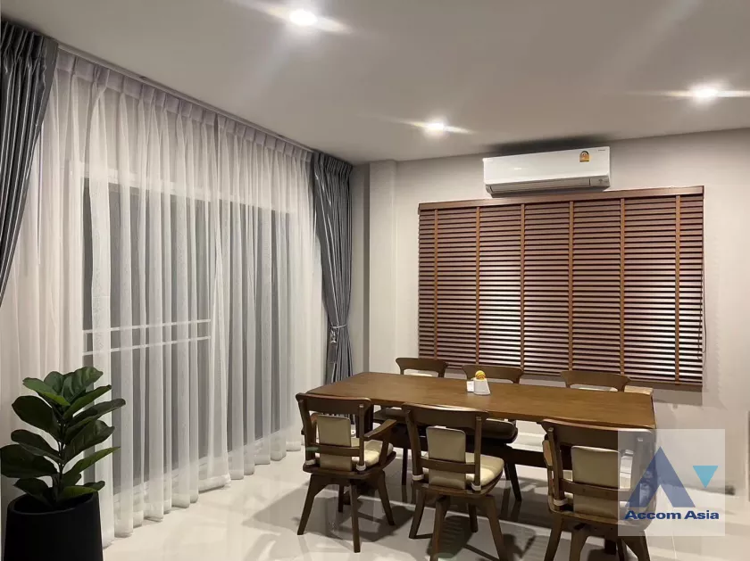  1  4 br House for rent and sale in Latkrabang ,Bangkok ARL Ratchaprarop at Centro Rama 9-Krungthep Kreetha AA40047