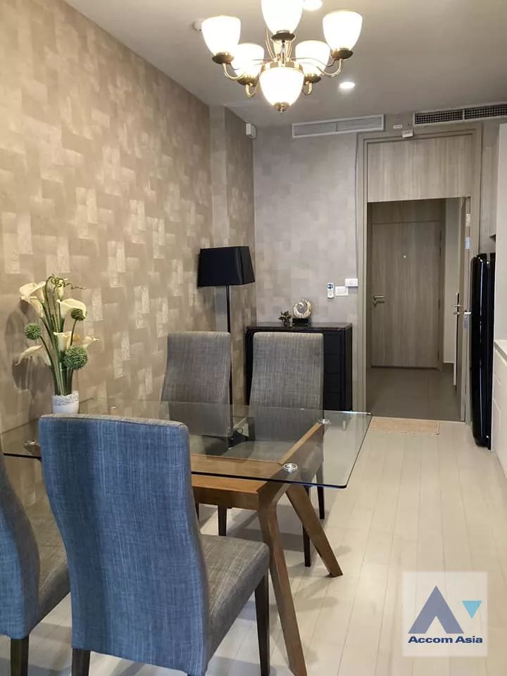  1 Bedroom  Condominium For Rent in Ploenchit, Bangkok  near BTS Ploenchit (AA40064)