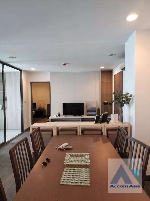  2 Bedrooms  Condominium For Rent in Sukhumvit, Bangkok  near BTS Asok - MRT Sukhumvit (AA40065)