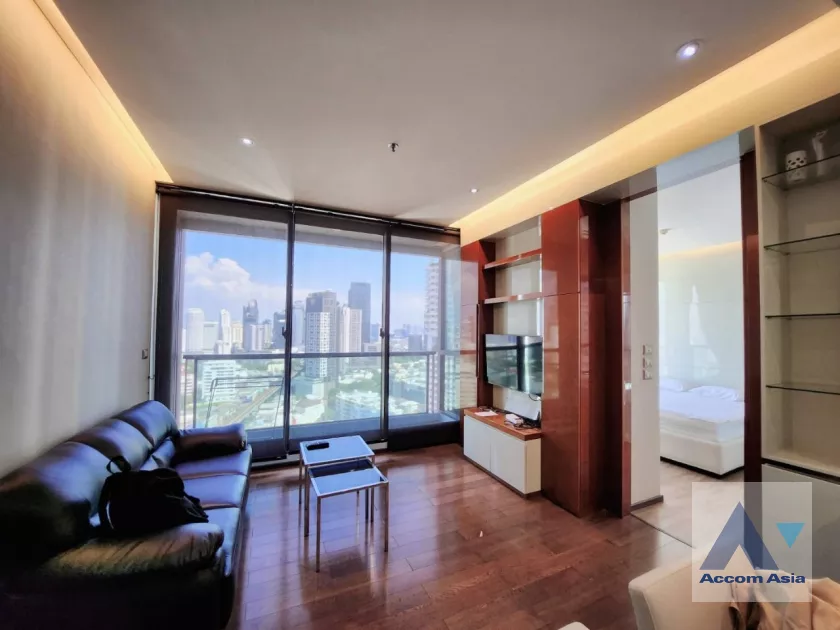  2 Bedrooms  Condominium For Rent in Sukhumvit, Bangkok  near BTS Phrom Phong (AA40086)