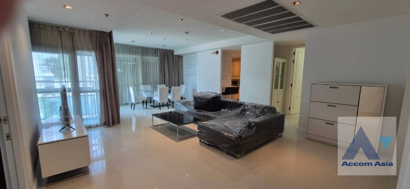  2 Bedrooms  Condominium For Rent in Ploenchit, Bangkok  near BTS Ploenchit (AA40090)